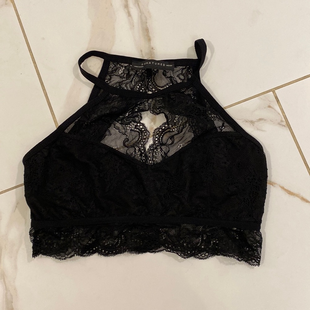 BLACK LACE HALTER
